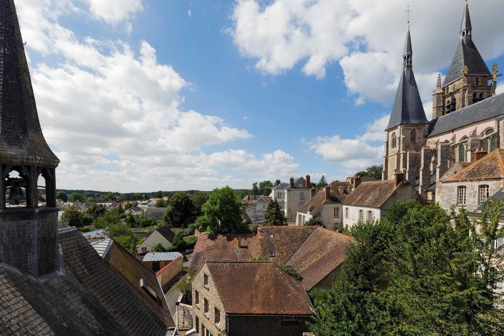 Best Western Blanche De Castille Dourdan Zewnętrze zdjęcie